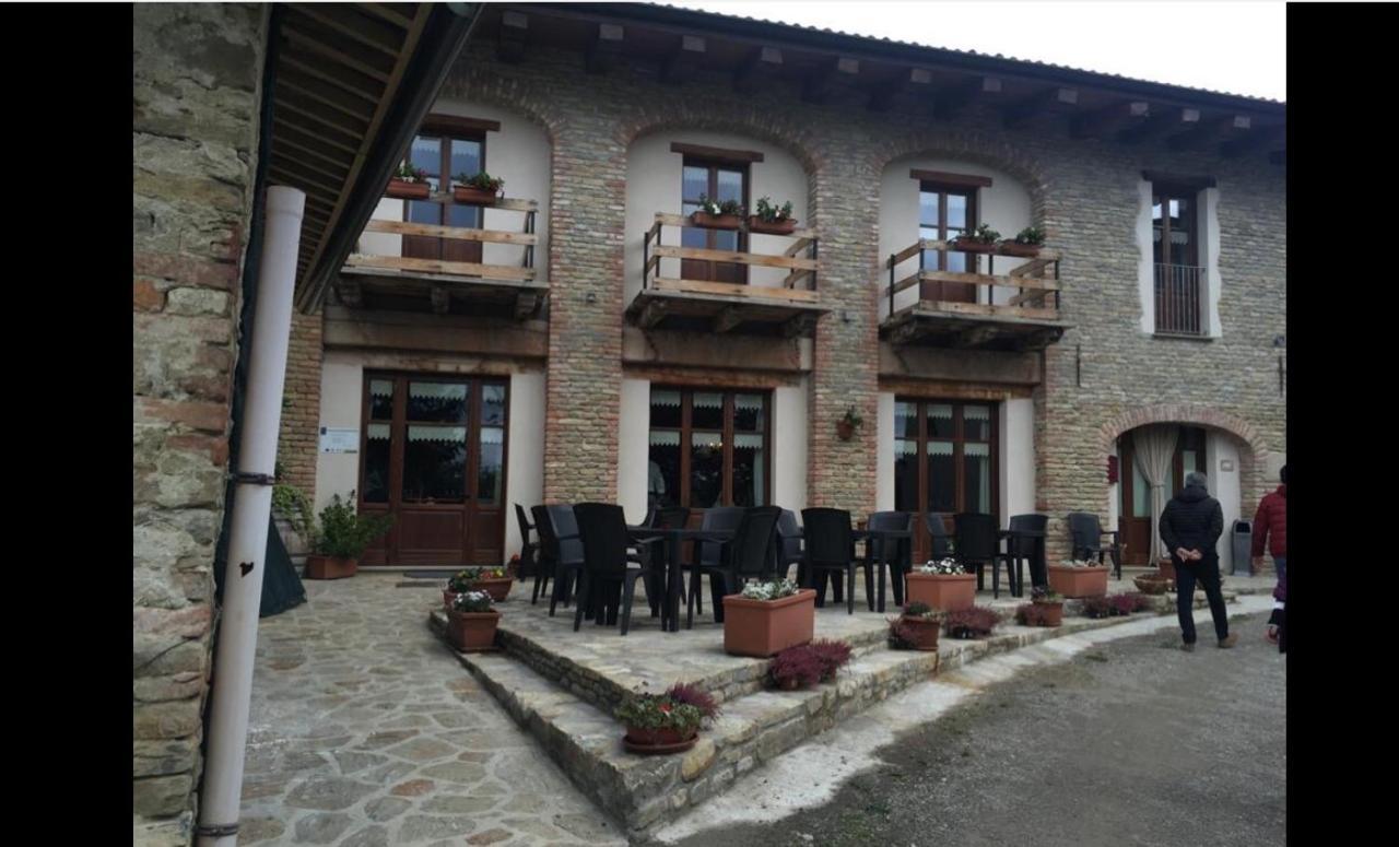 Agriturismo Locanda Dei Cacciatori Dogliani Εξωτερικό φωτογραφία