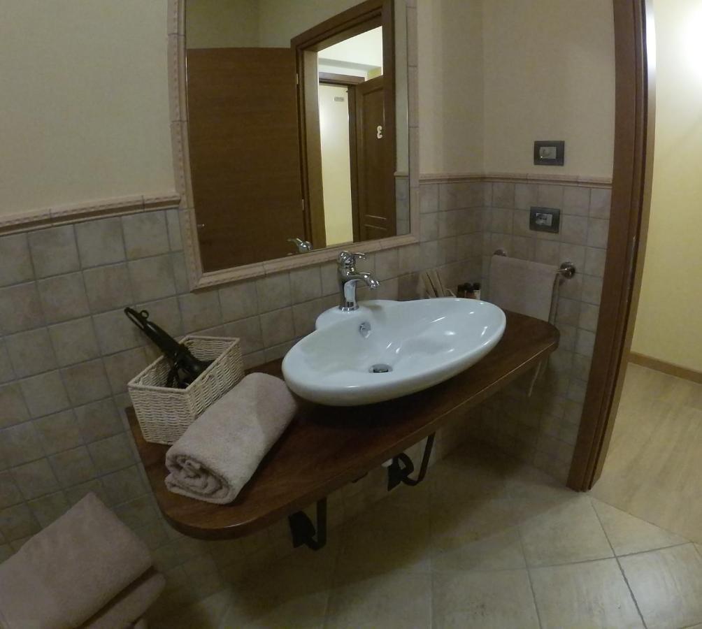 Agriturismo Locanda Dei Cacciatori Dogliani Εξωτερικό φωτογραφία